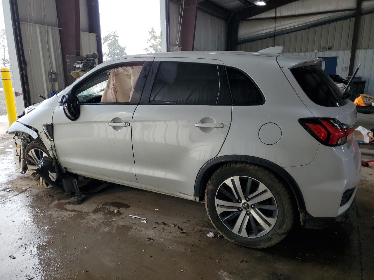 2023 Mitsubishi Outlander - zdjęcie 2