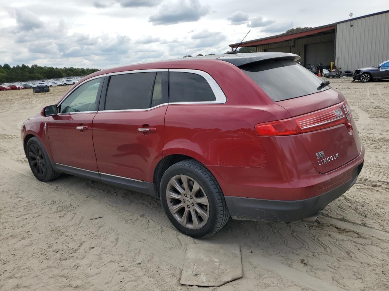 2014 Lincoln Mkt - zdjęcie 2