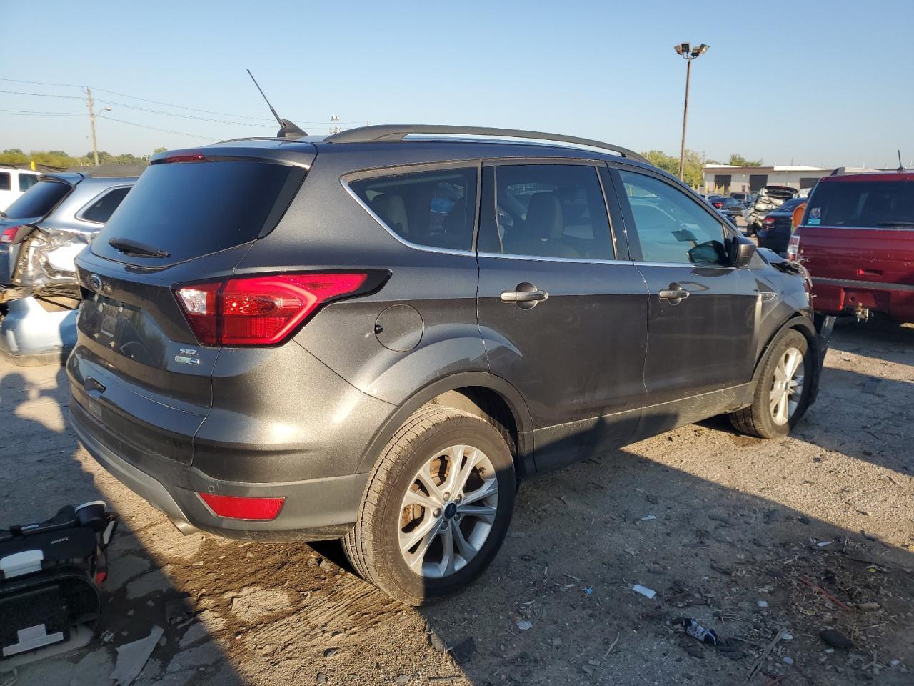 2019 Ford Escape - zdjęcie 3