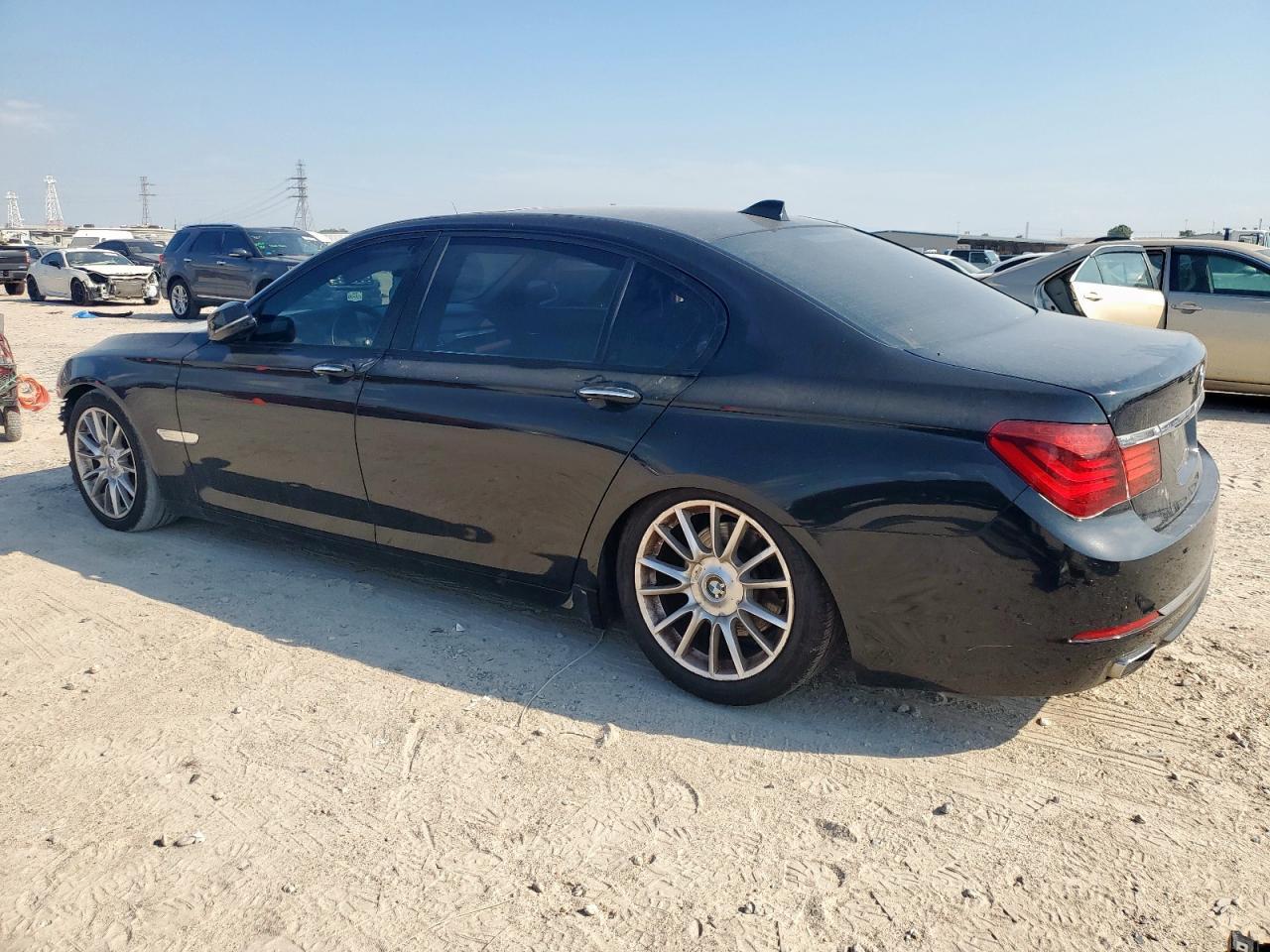 2013 BMW 740 Li - zdjęcie 2