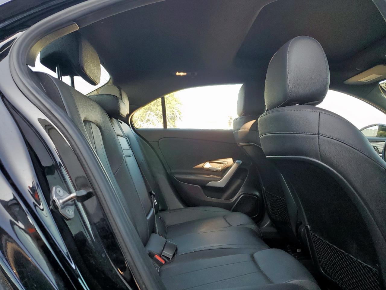 2019 Mercedes-Benz A 220 - zdjęcie 10