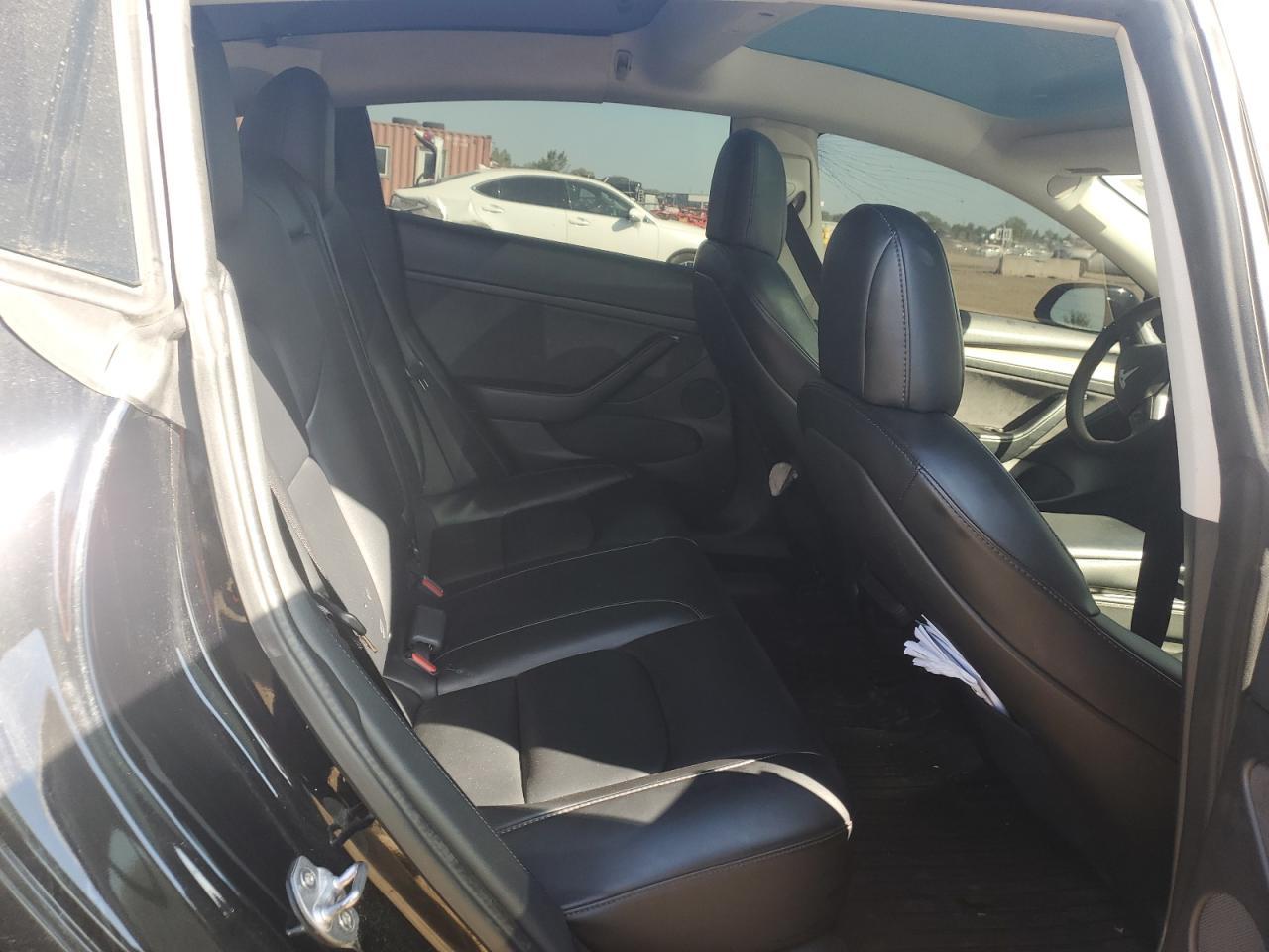 2022 Tesla Model 3 - zdjęcie 10