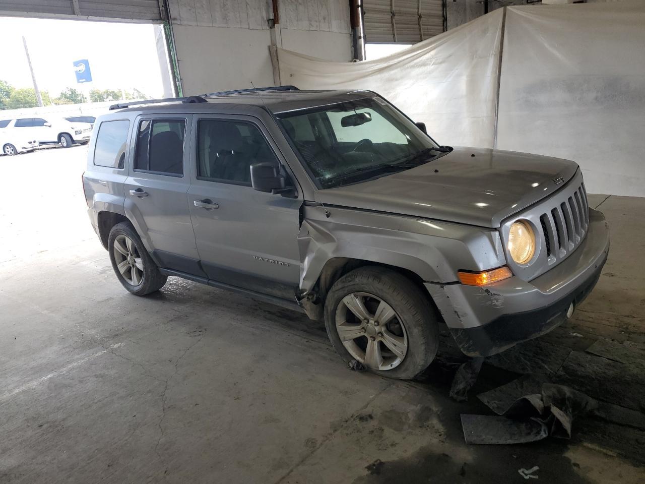 2015 Jeep Patriot Latitude - zdjęcie 4