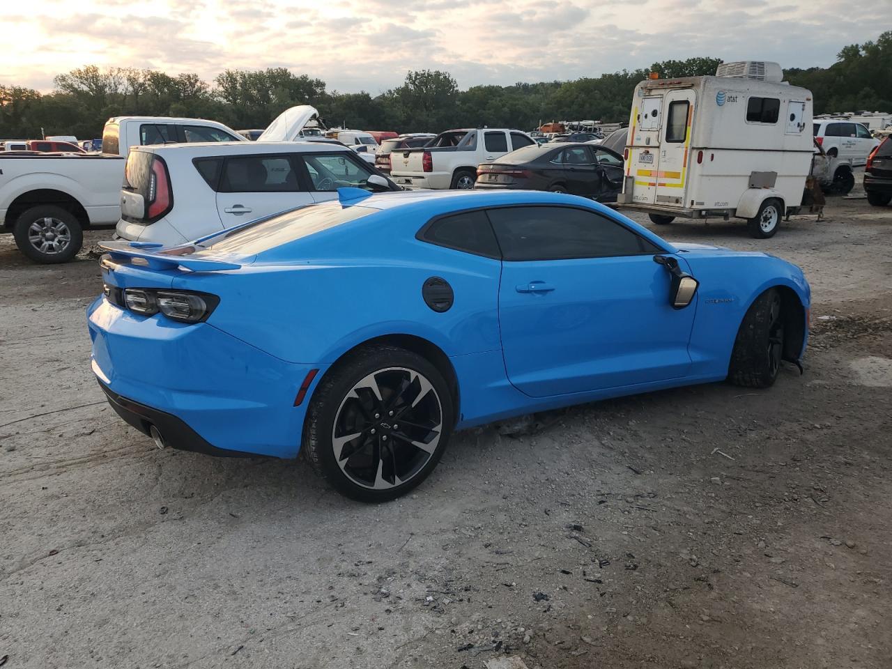 2023 Chevrolet Camaro Lt - zdjęcie 3