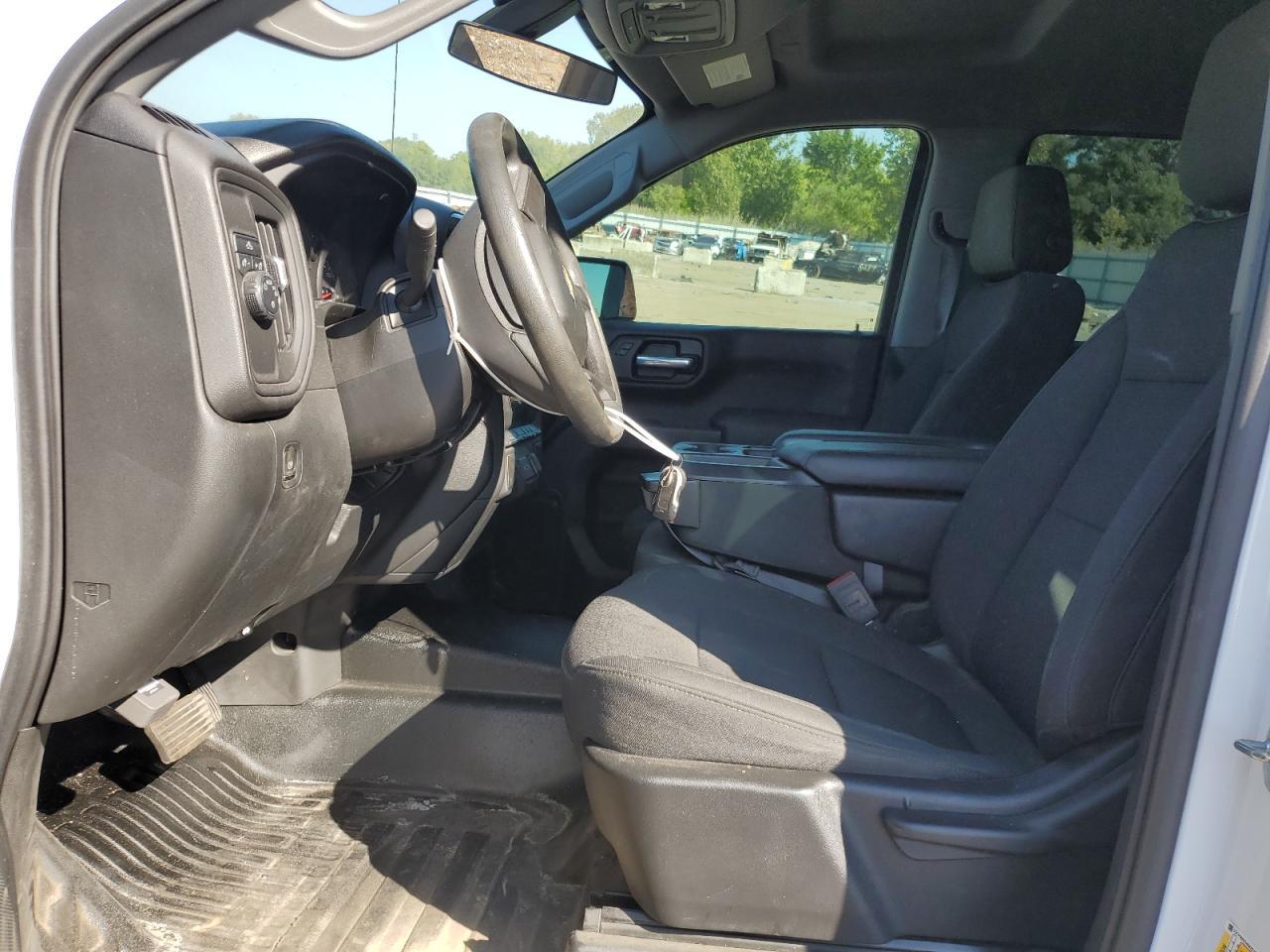 2021 Chevrolet Silverado - zdjęcie 7