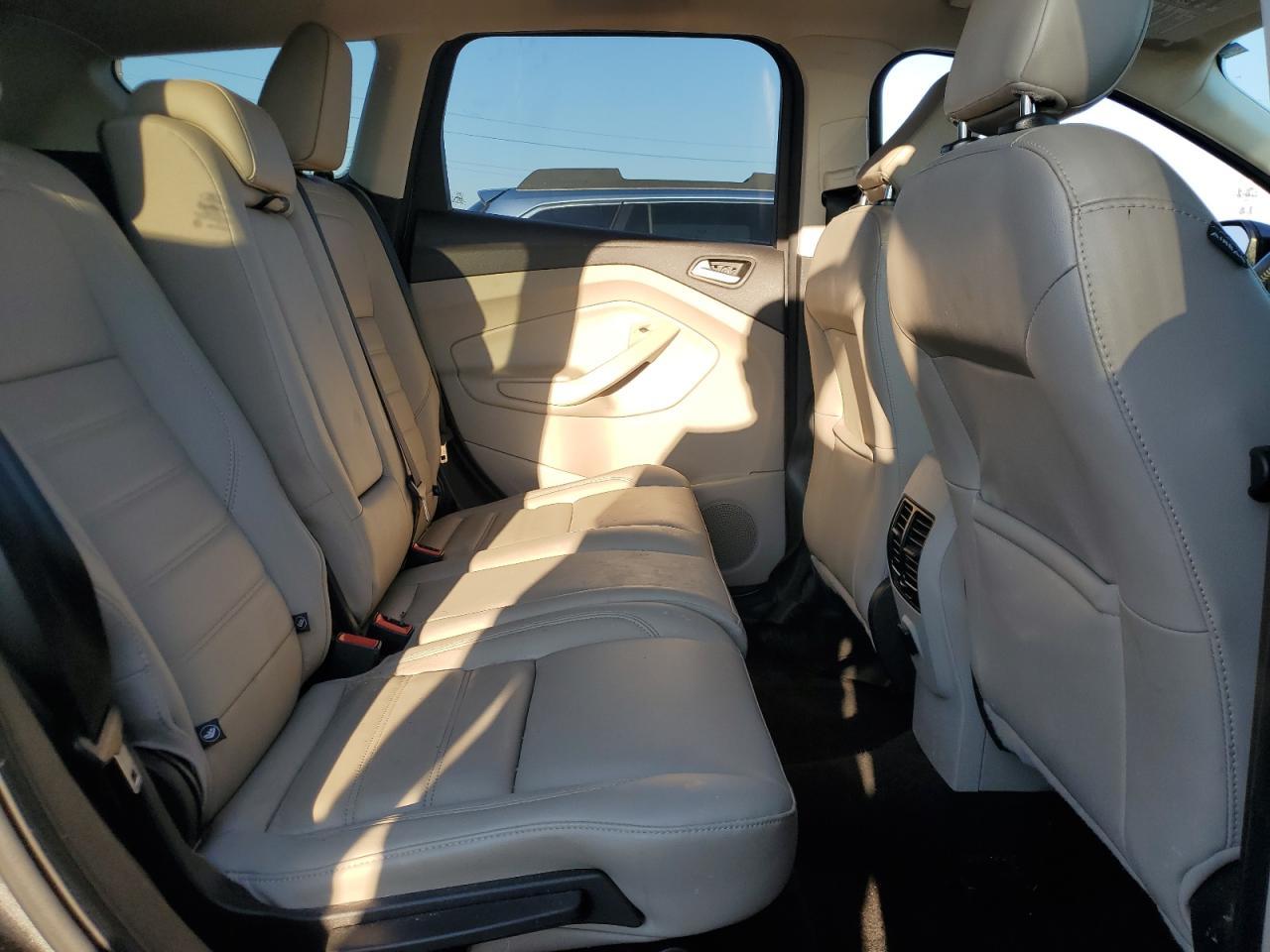 2019 Ford Escape - zdjęcie 11