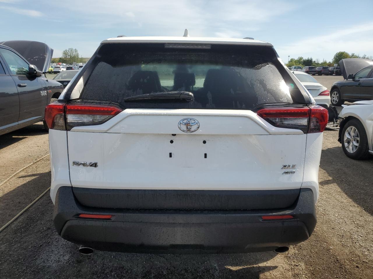 2021 Toyota RAV 4 - zdjęcie 6