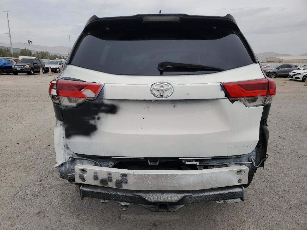 2018 Toyt Highlander - zdjęcie 6