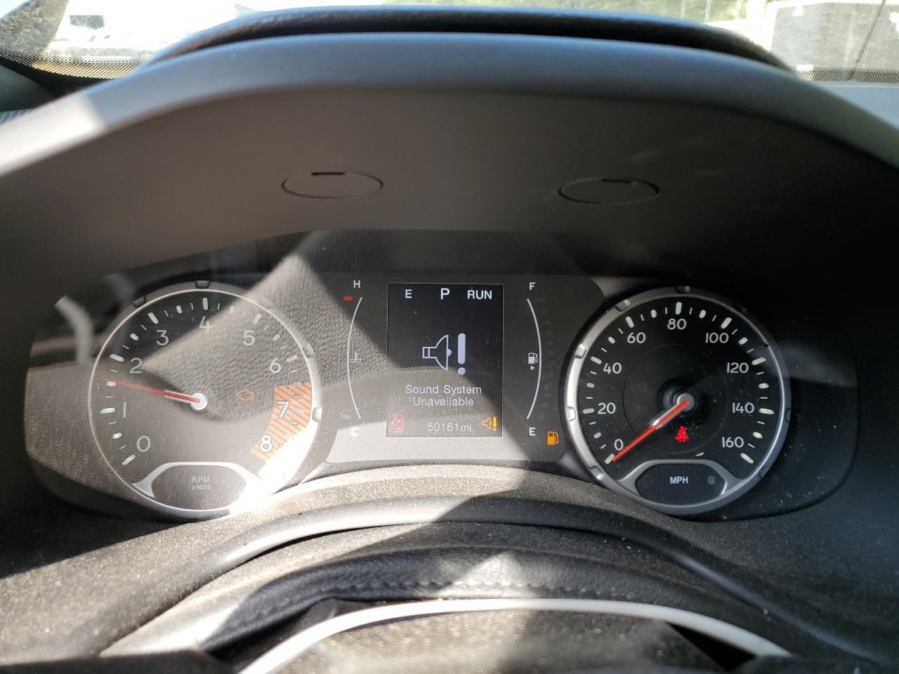 2020 Jeep Renegade Latitude - zdjęcie 9