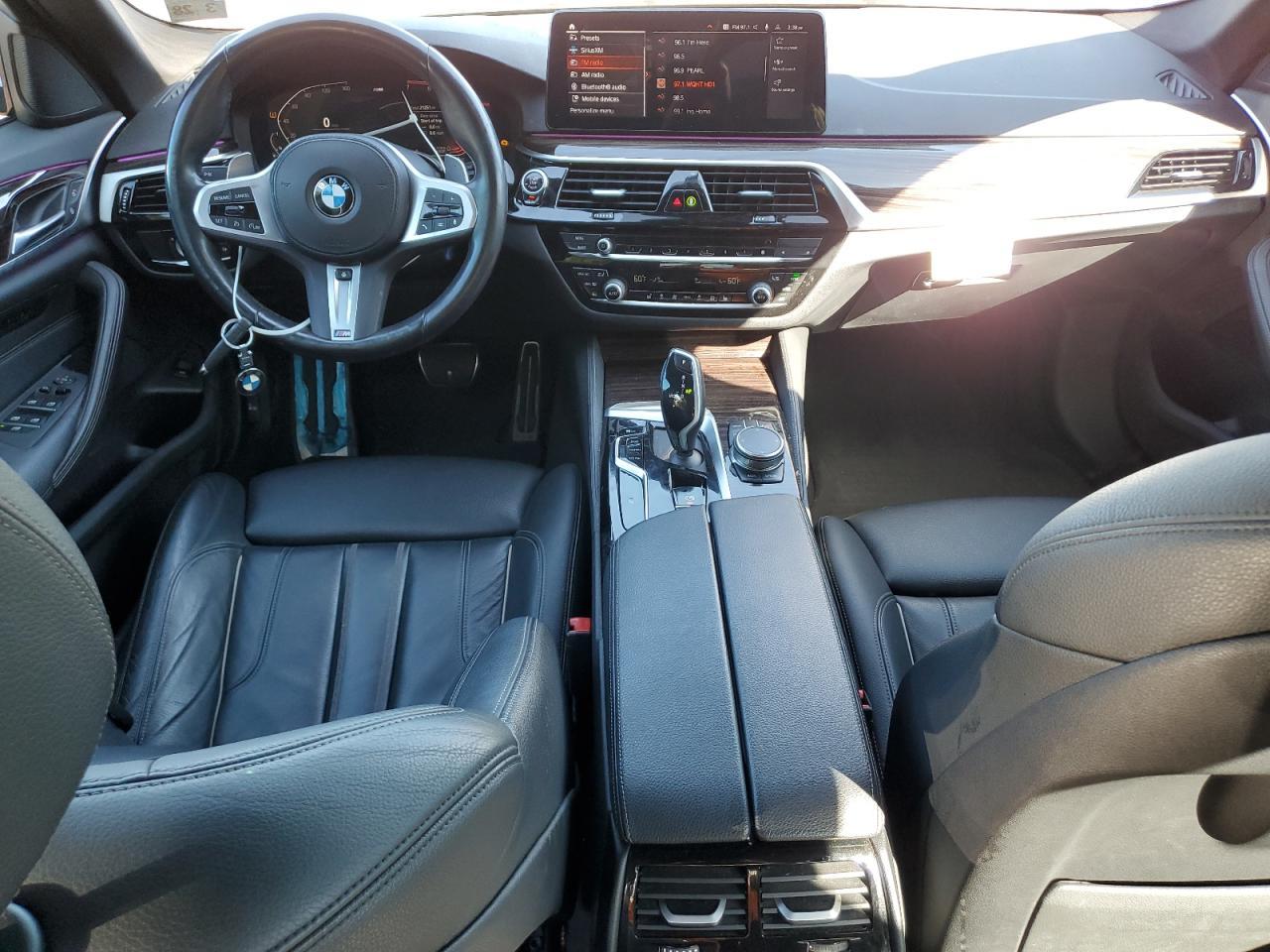 2023 BMW Seria 5 530i - zdjęcie 8