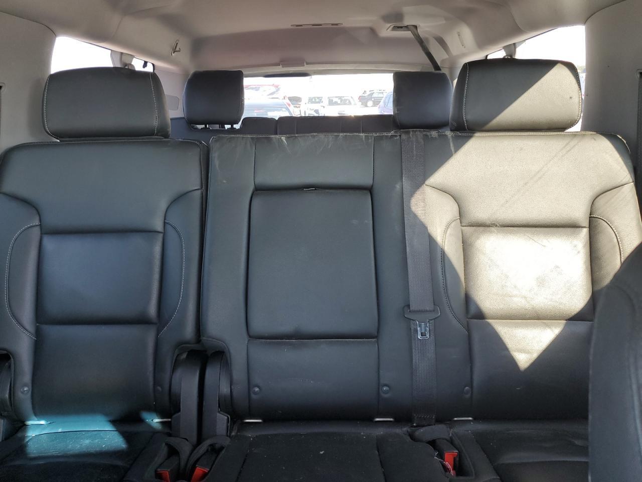 2018 Chevrolet Suburban K1500 Lt - zdjęcie 10