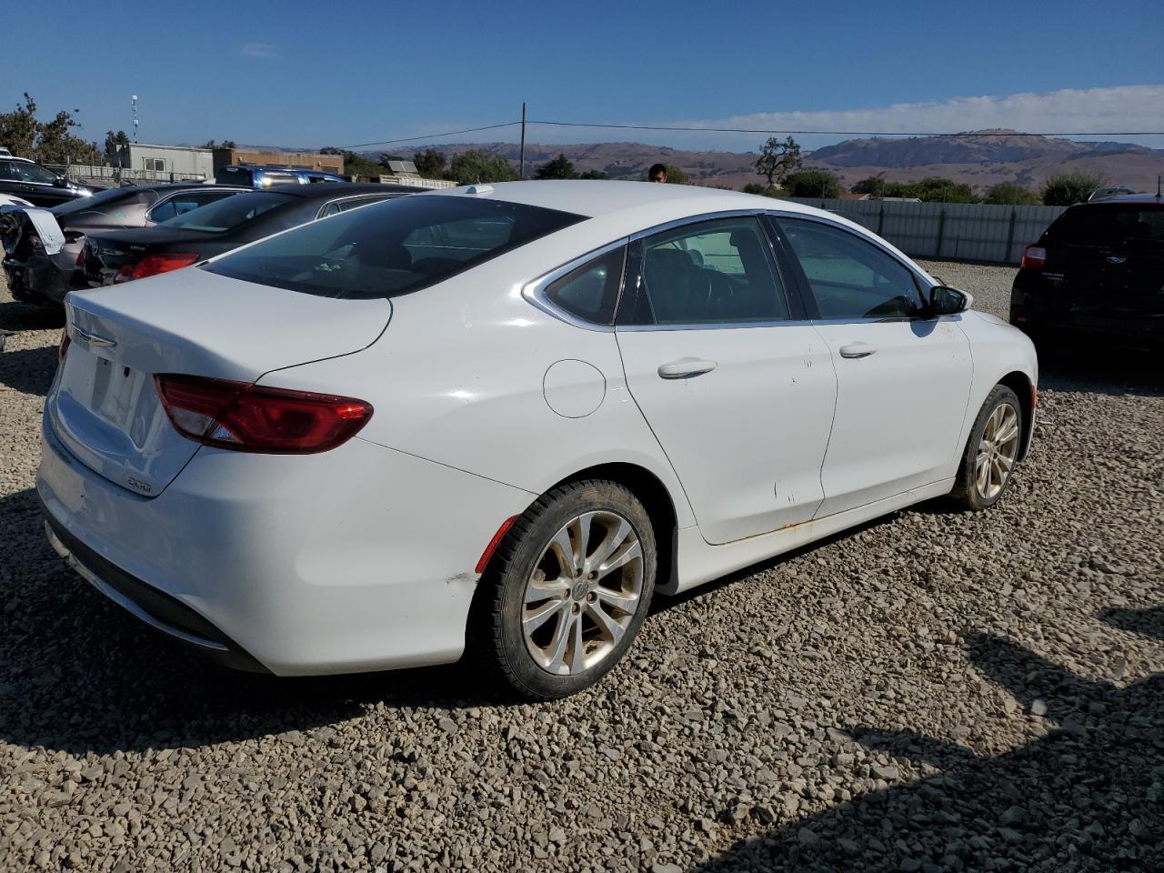 2016 Chrysler 200 Limited - zdjęcie 3