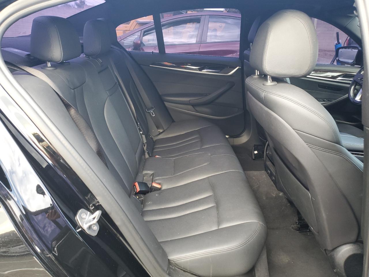 2019 BMW 530E - zdjęcie 10