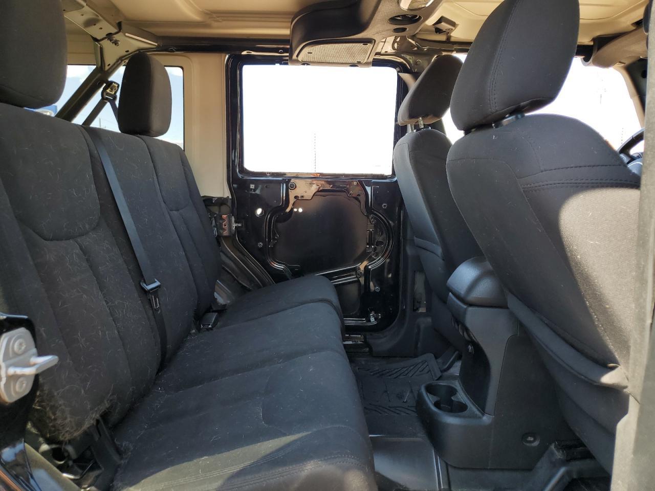 2017 Jeep Wrangler - zdjęcie 11