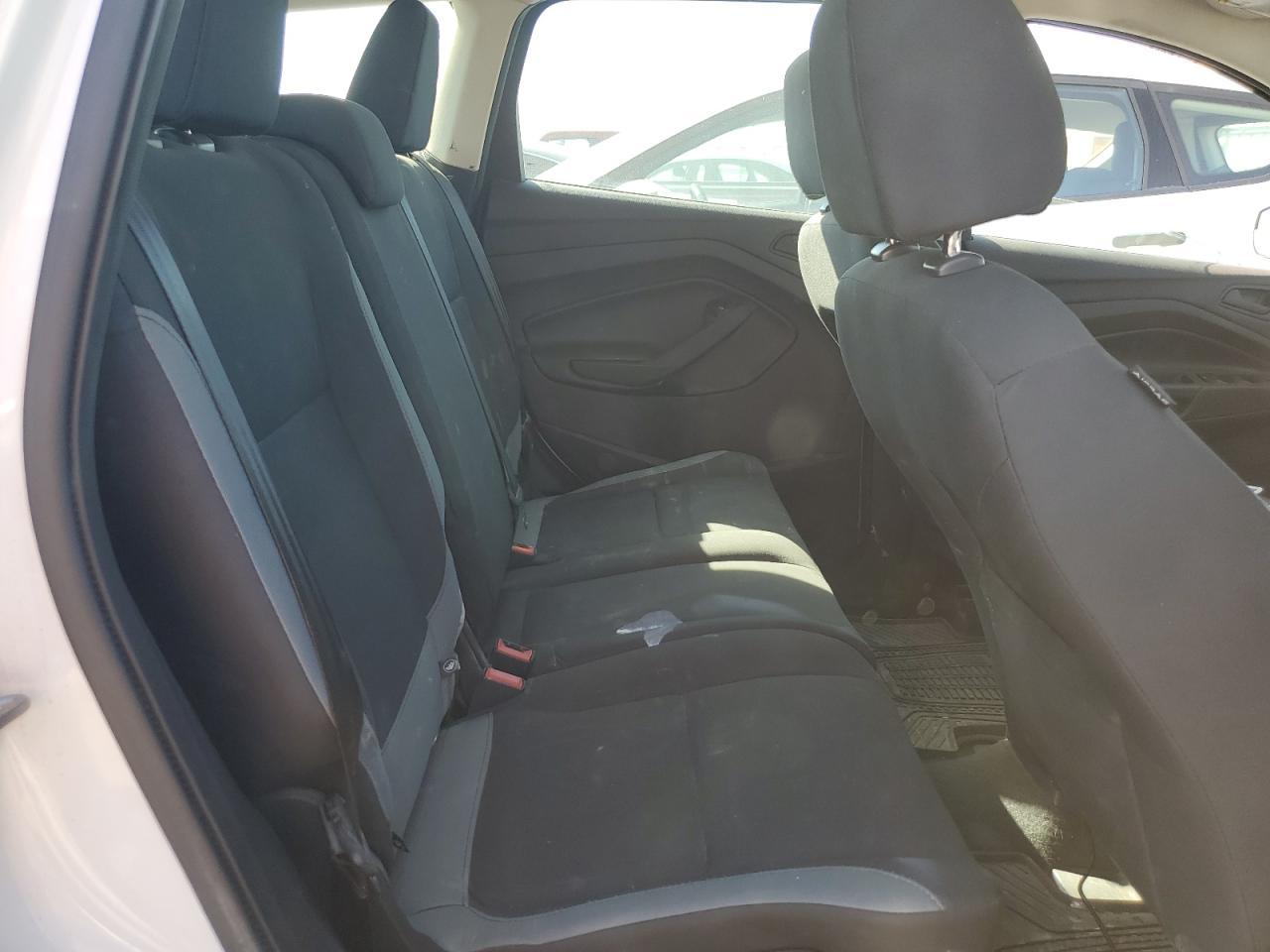 2014 Ford Escape S - zdjęcie 10