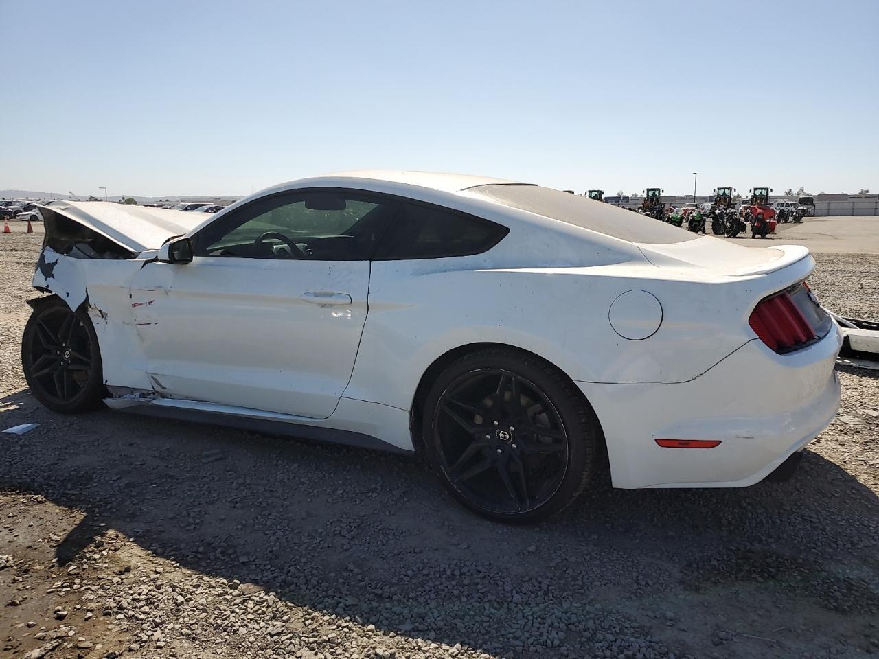 2016 Ford Mustang - zdjęcie 2
