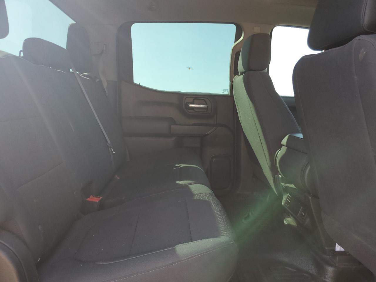 2021 Chevrolet Silverado - zdjęcie 10