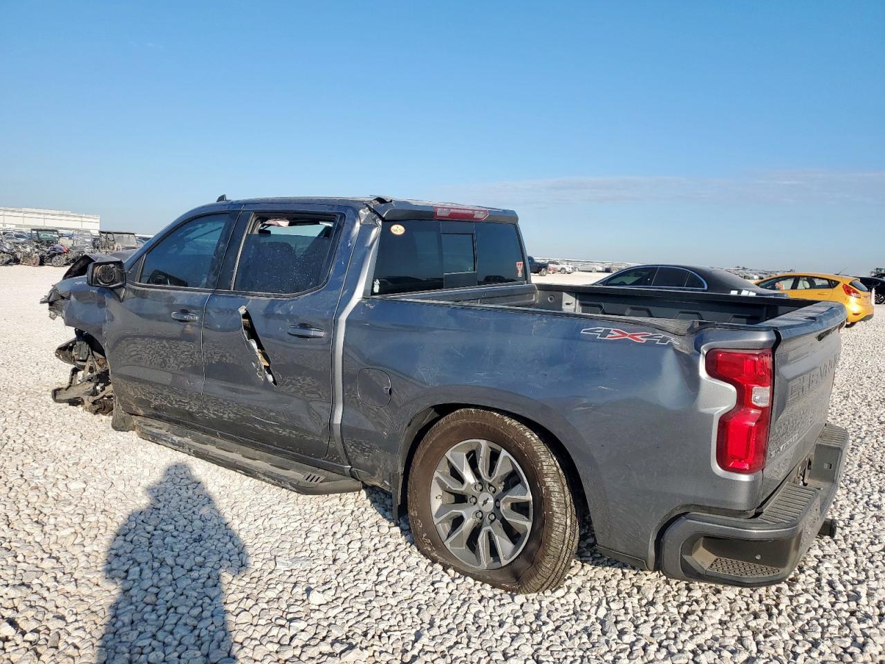 2020 Chevrolet Silverado K1500 Rst - zdjęcie 2