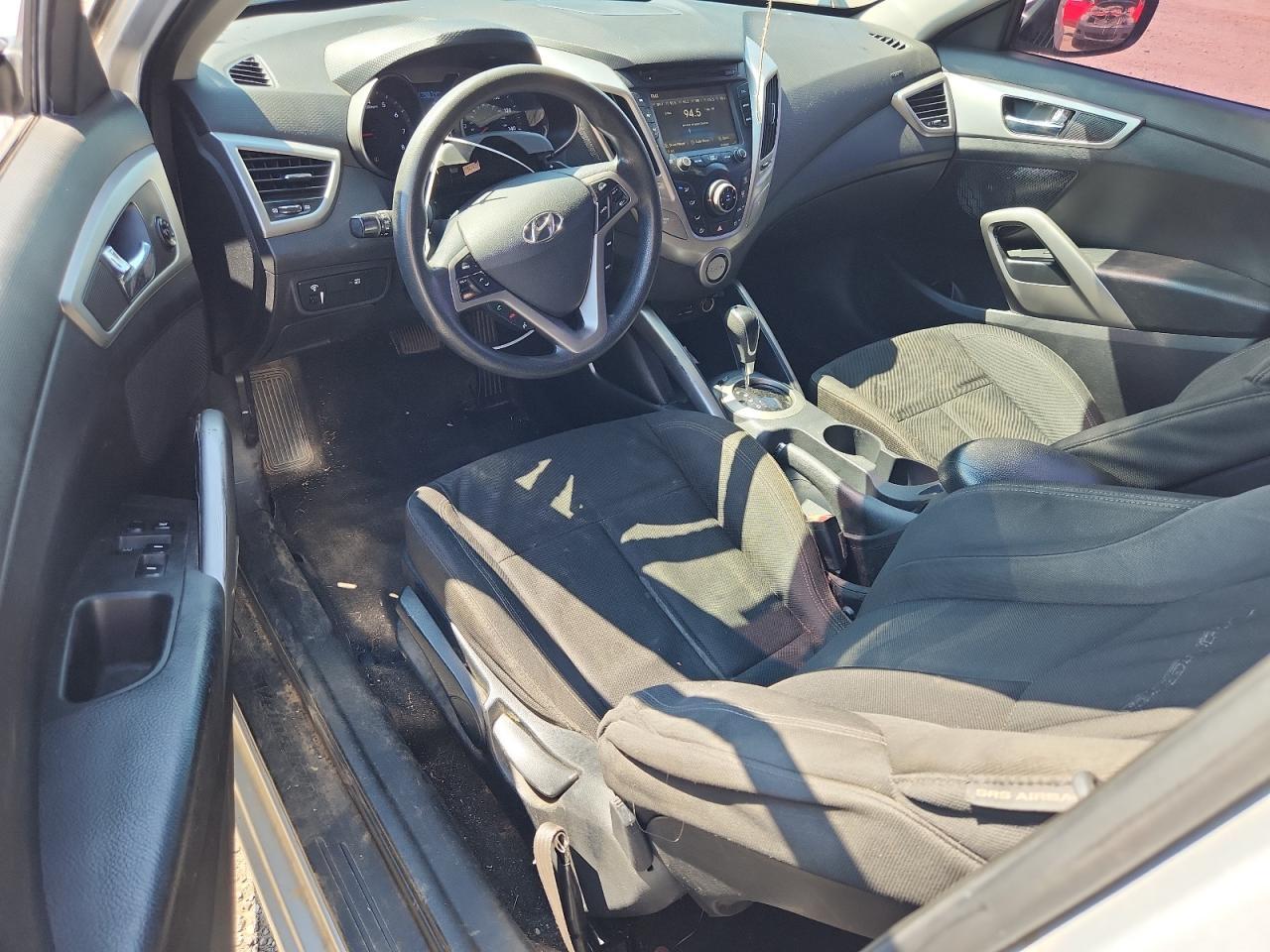 2015 Hyundai Veloster - zdjęcie 8