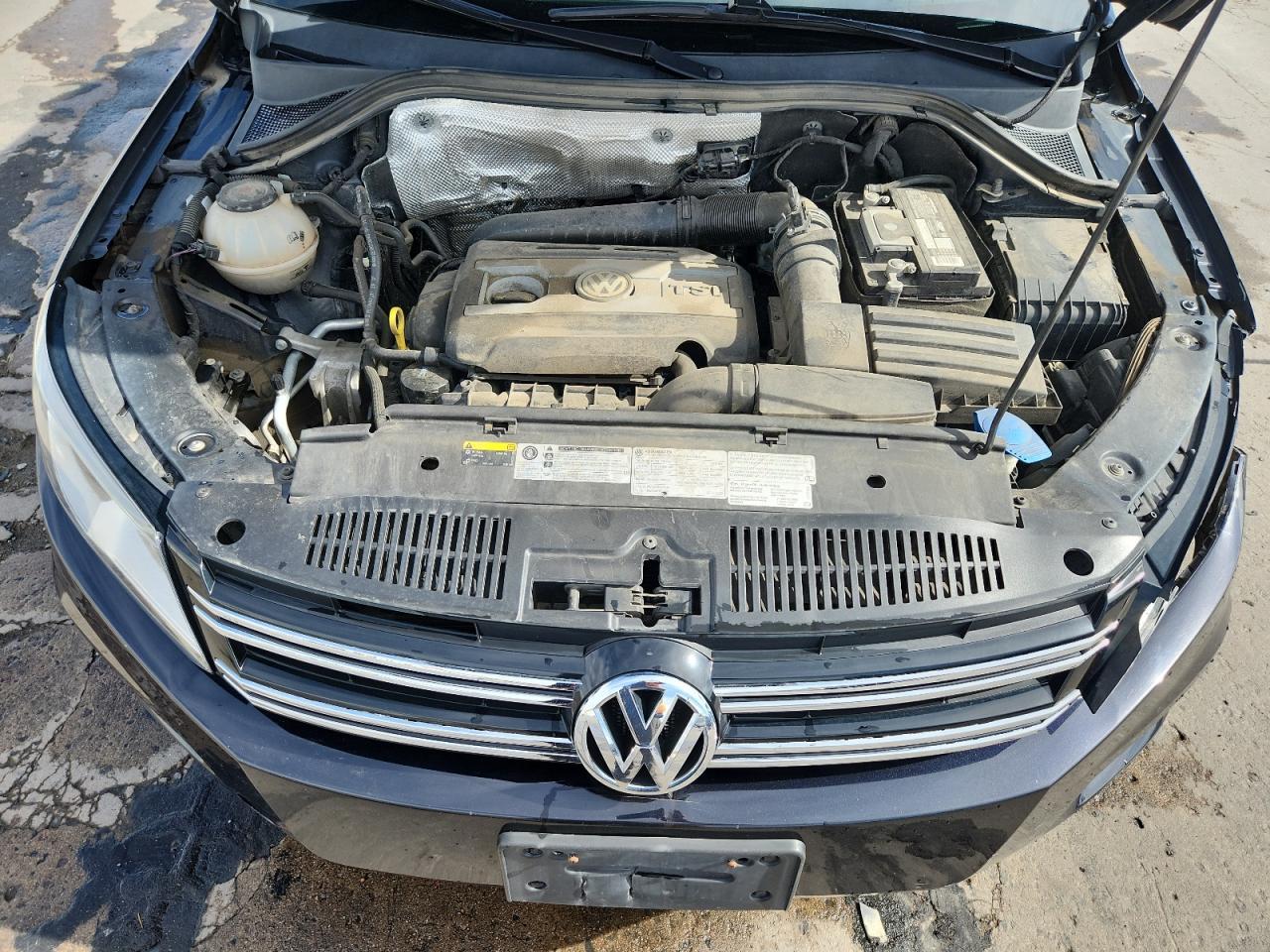 2017 Volkswagen Tiguan S - zdjęcie 12
