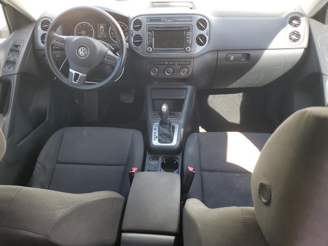 2015 Volkswagen Tiguan S - zdjęcie 8