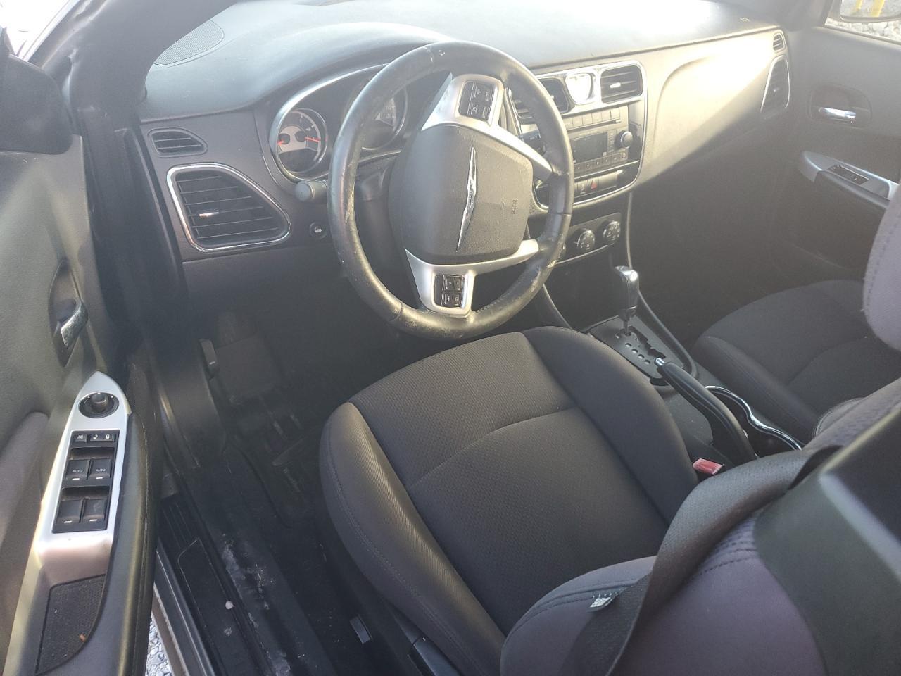 2014 Chrysler 200 - zdjęcie 8
