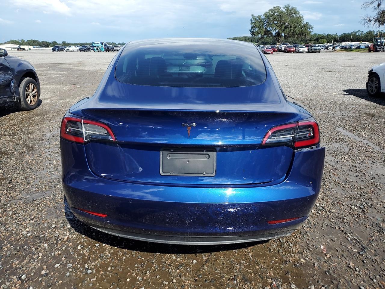 2021 Tesla Model 3 - zdjęcie 6