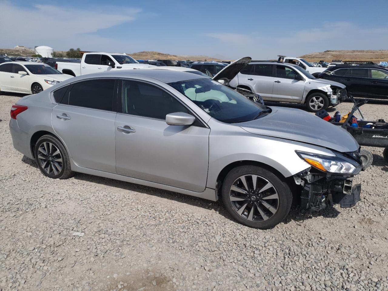 2017 Nissan Altima 2.5 - zdjęcie 4