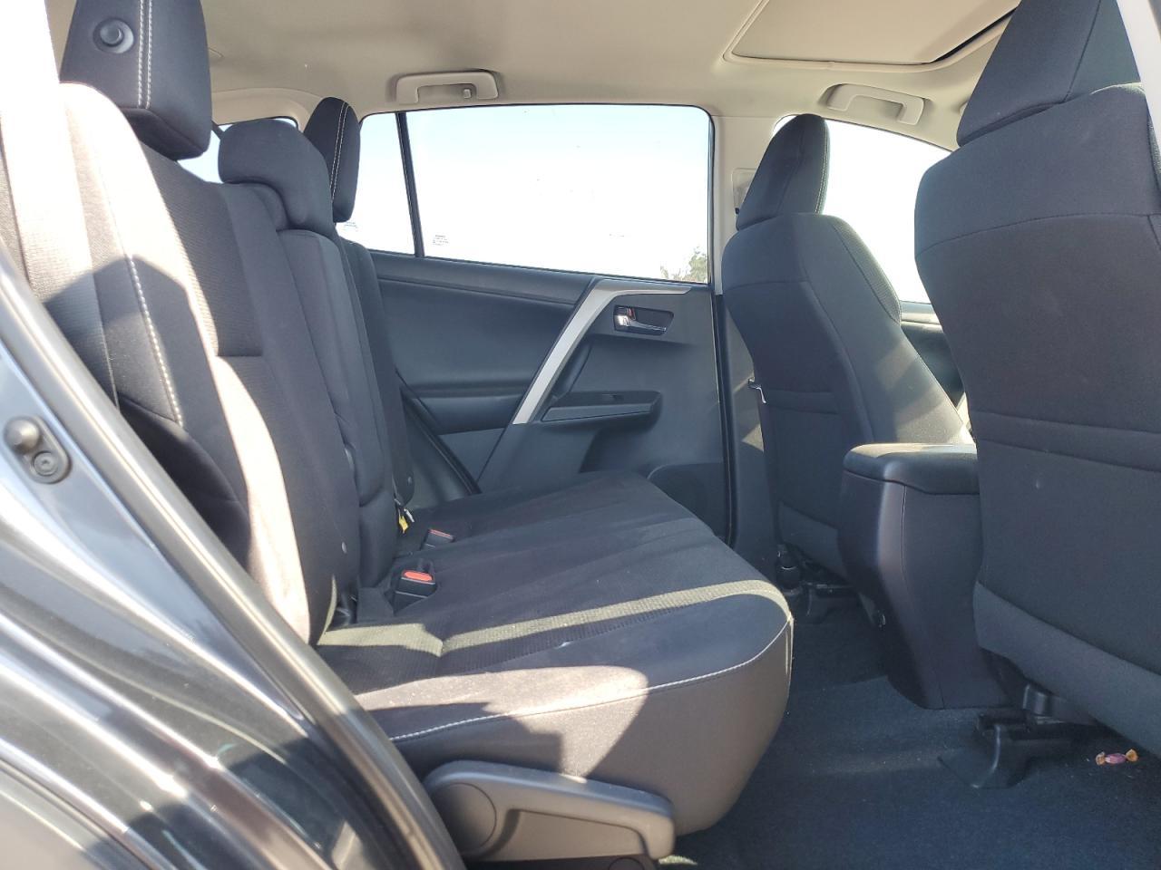 2018 Toyota Rav4 Adventure - zdjęcie 11