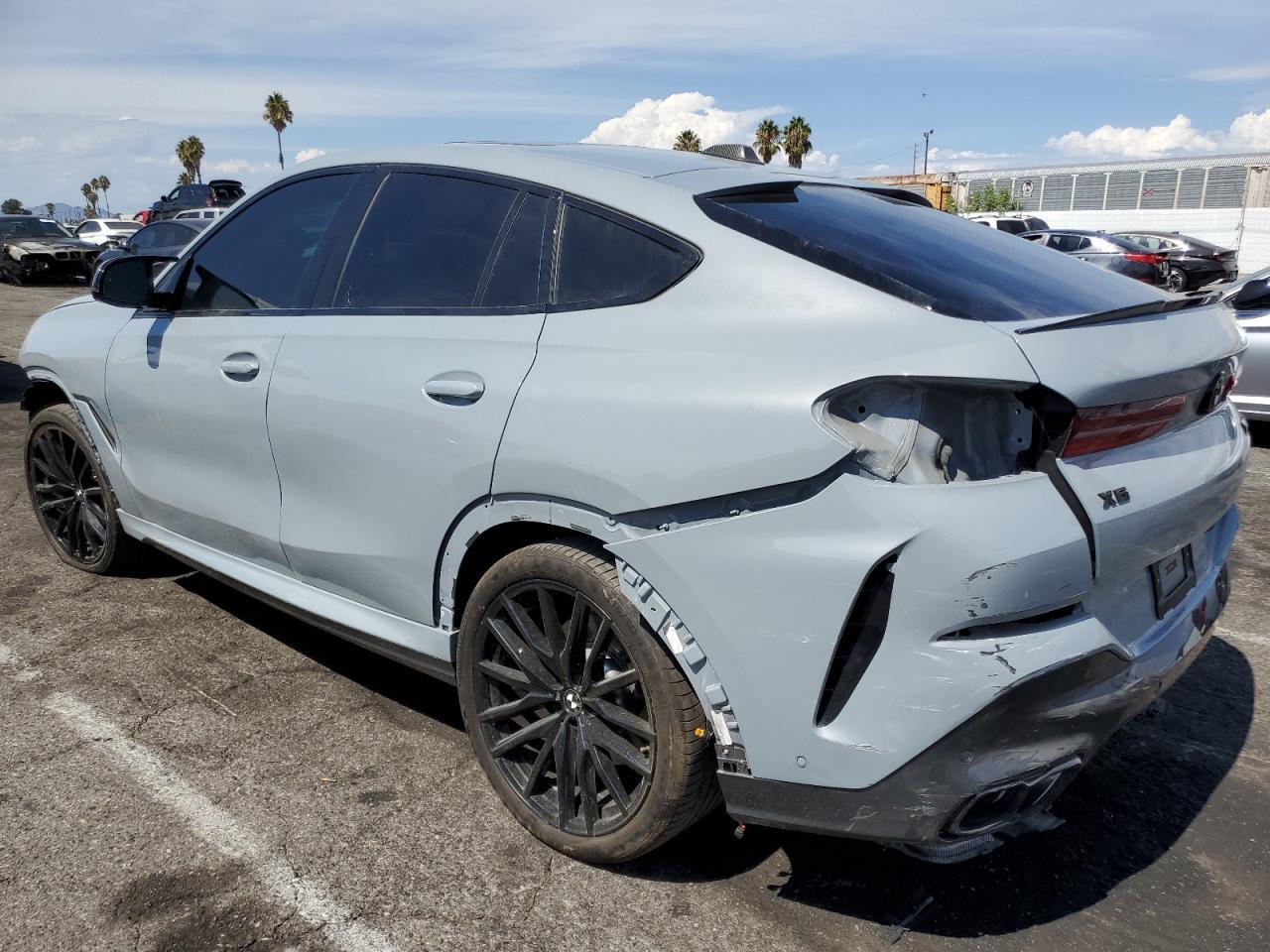 2025 BMW X6 M60I - zdjęcie 2