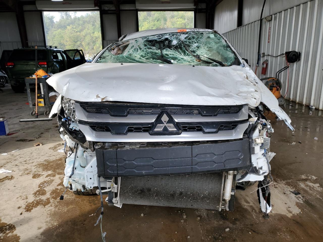 2023 Mitsubishi Outlander - zdjęcie 5