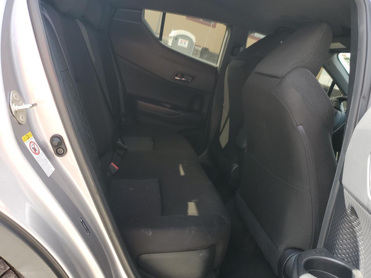 2019 Toyota C-Hr Xle - zdjęcie 10