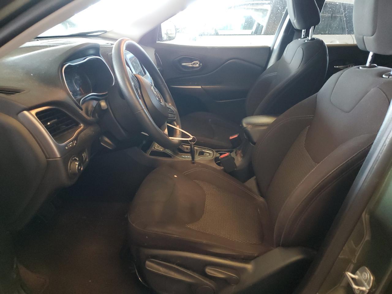 2019 Jeep Cherokee - zdjęcie 7