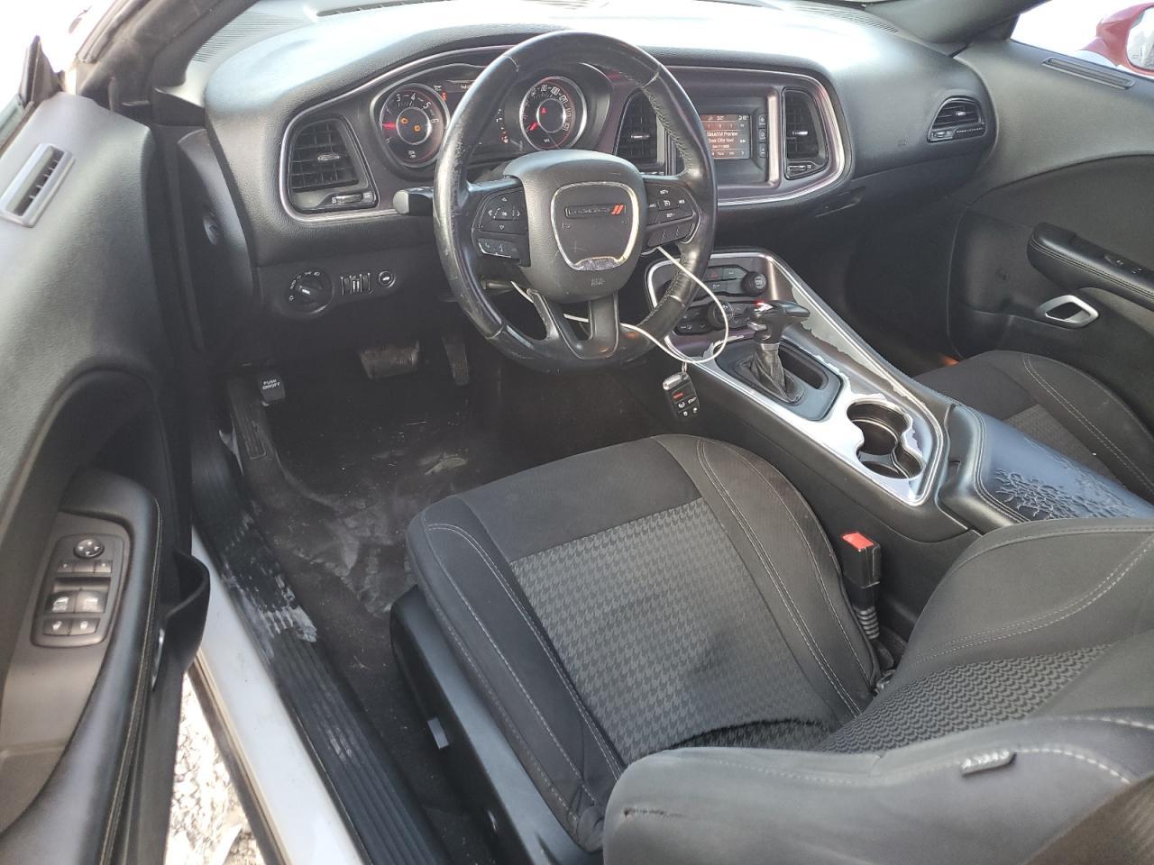 2016 Dodge Challenger Sxt - zdjęcie 8