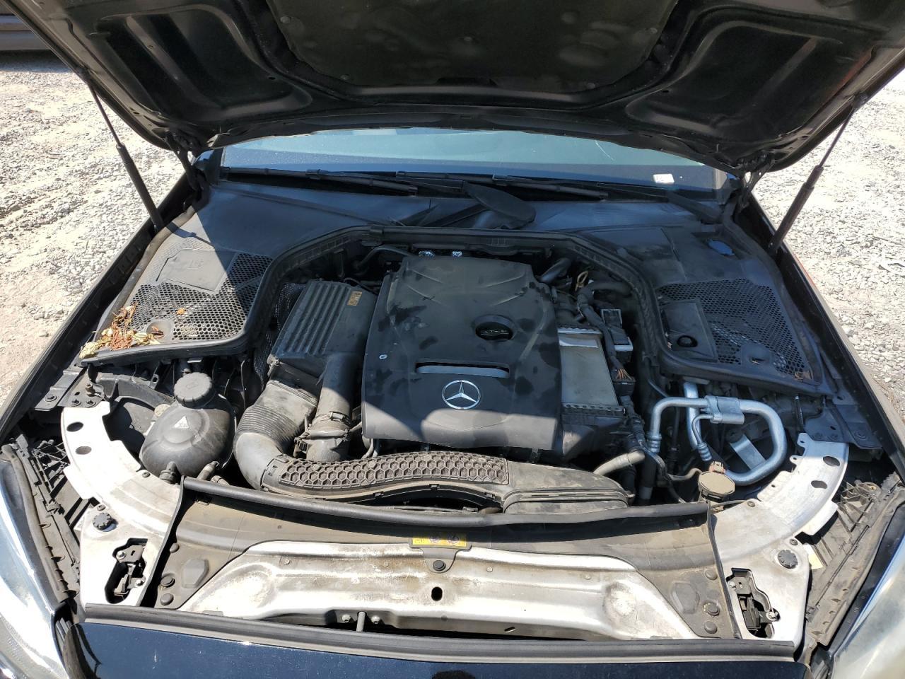 2017 Mercedes-Benz C 300 - zdjęcie 11