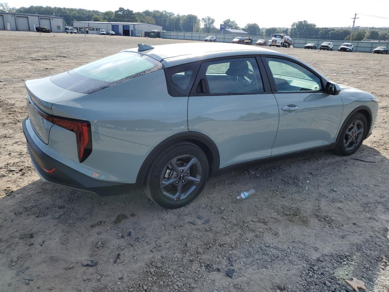 2025 Kia K4 Lx - zdjęcie 3