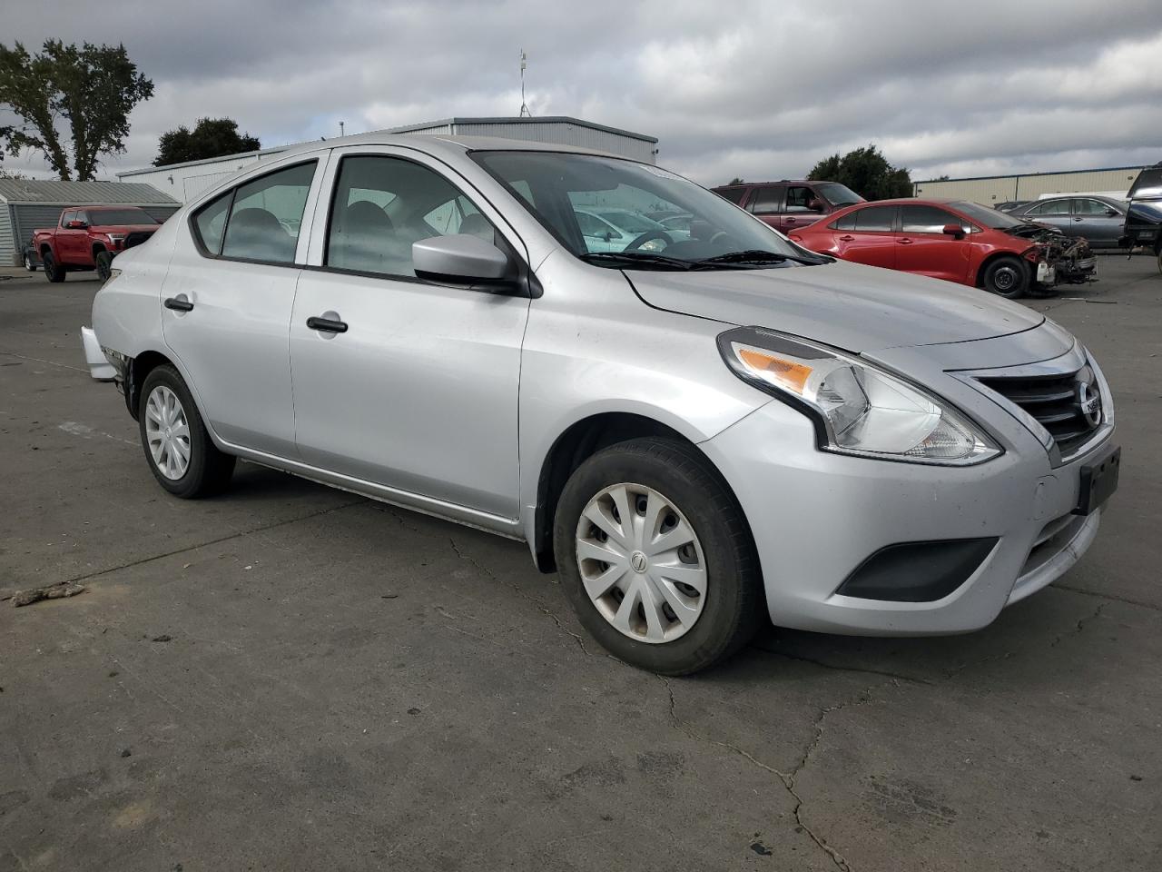 2017 Nissan Versa - zdjęcie 4