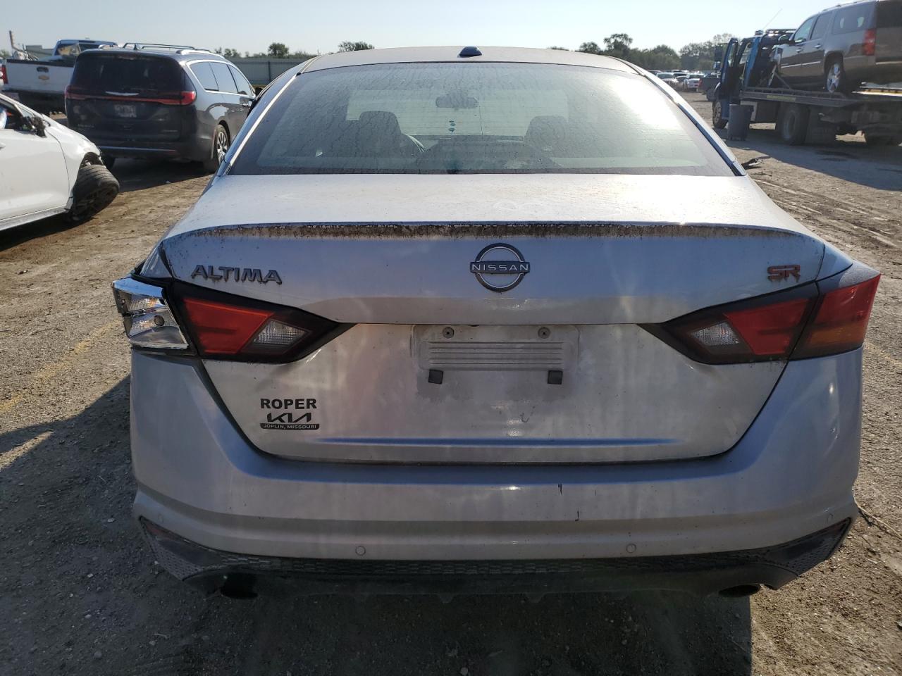 2023 Nissan Altima Sr - zdjęcie 6