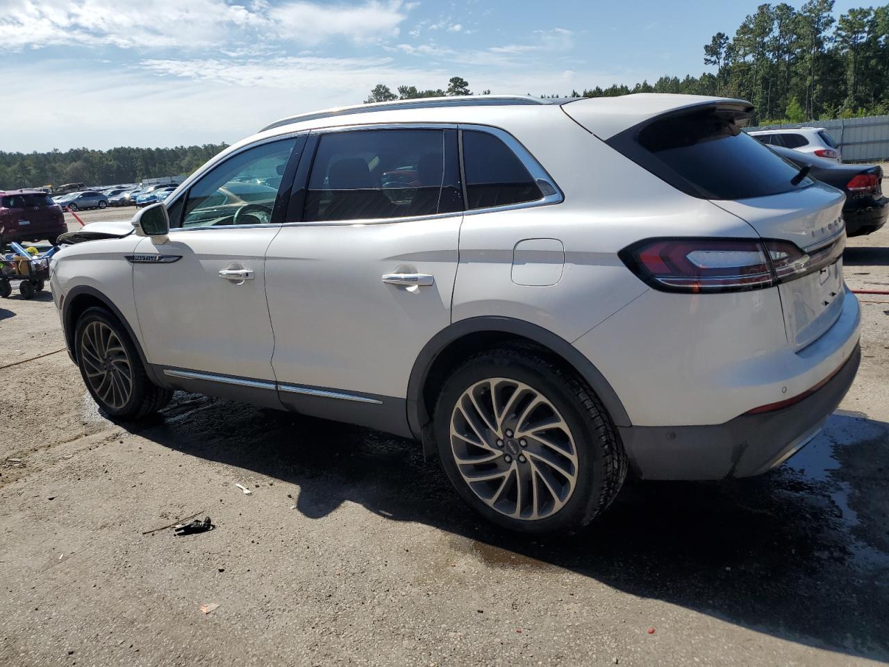 2019 Lincoln Nautilus Reserve - zdjęcie 2