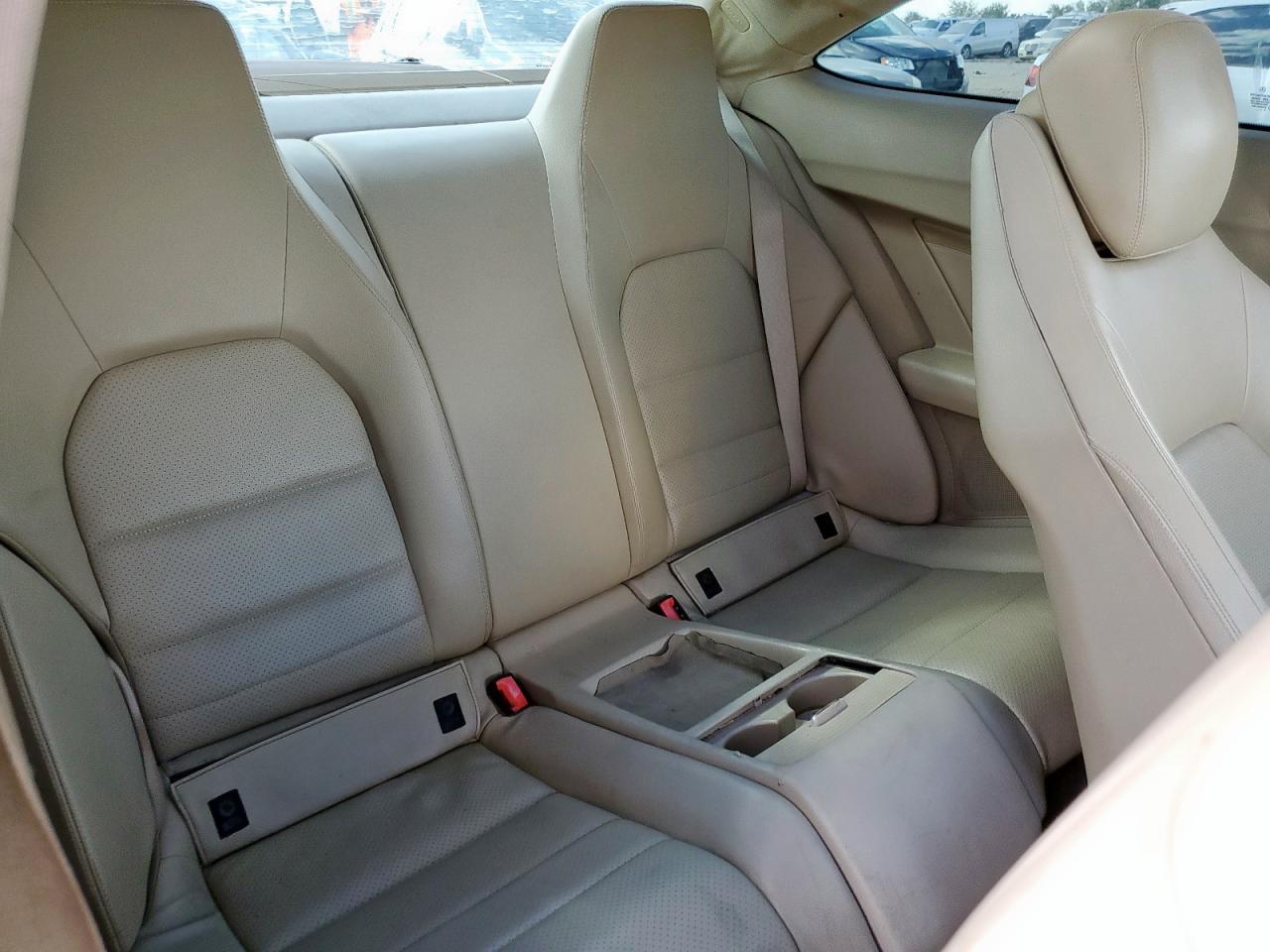 2013 Mercedes-Benz C 250 - zdjęcie 10