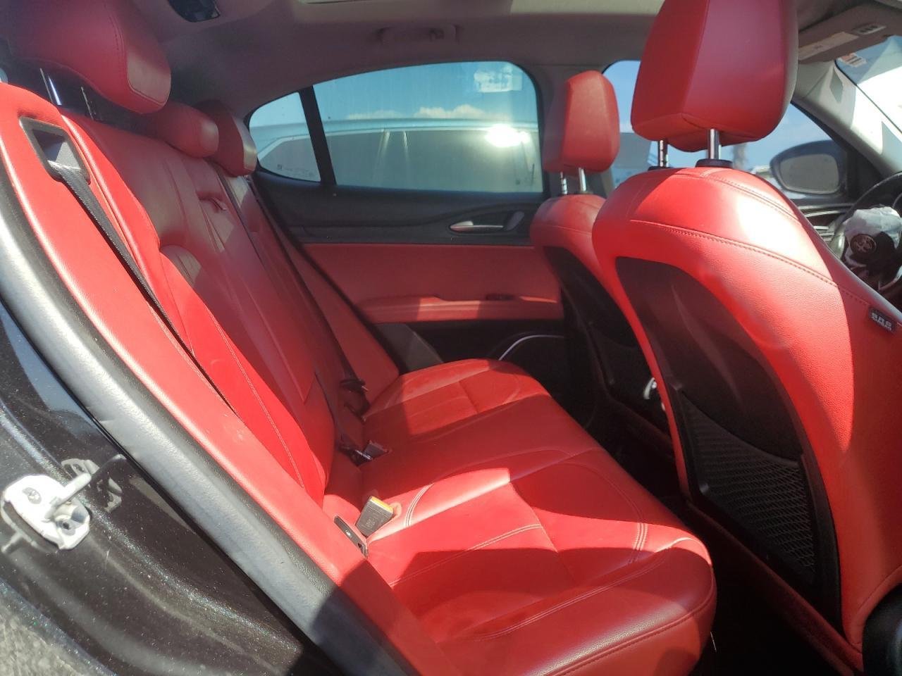 2020 Alfa Romeo Stelvio - zdjęcie 11