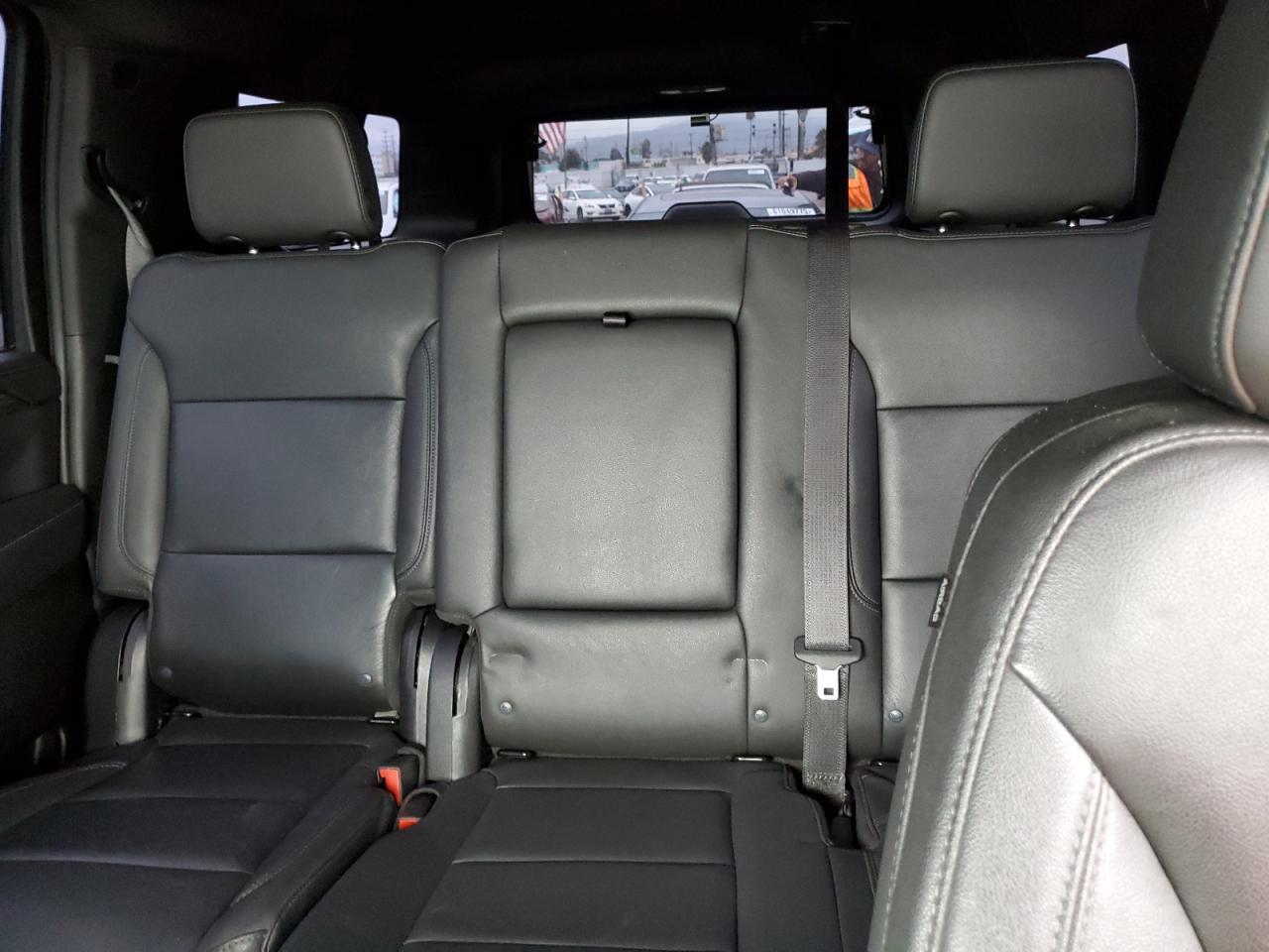 2022 Chevrolet Suburban C1500 Lt - zdjęcie 10