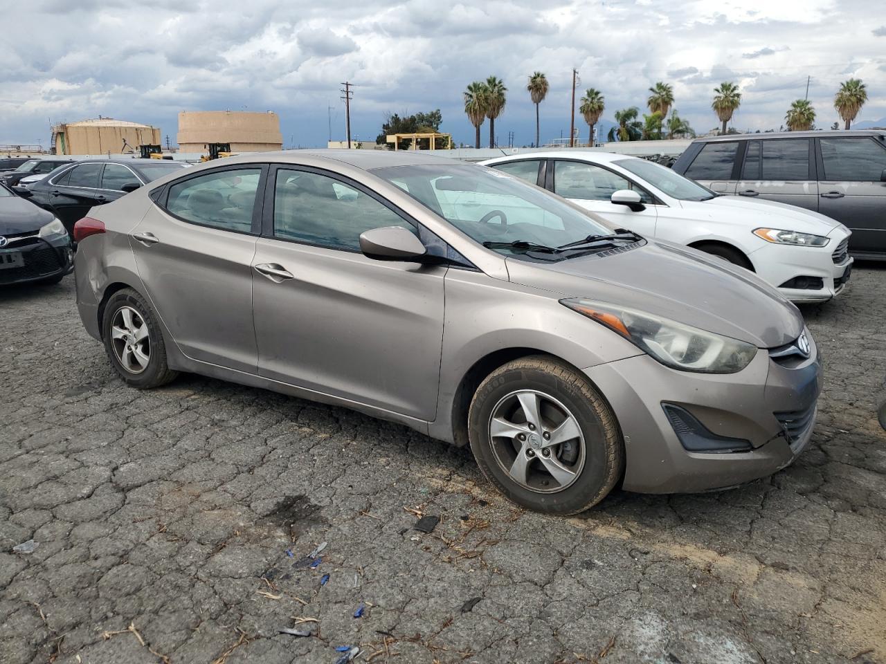 2014 Hyundai Elantra - zdjęcie 4