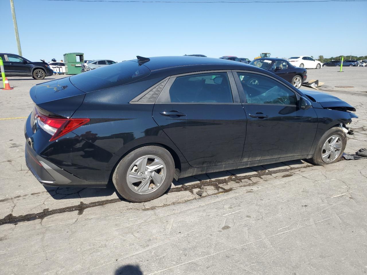 2025 Hyundai Elantra Se - zdjęcie 3