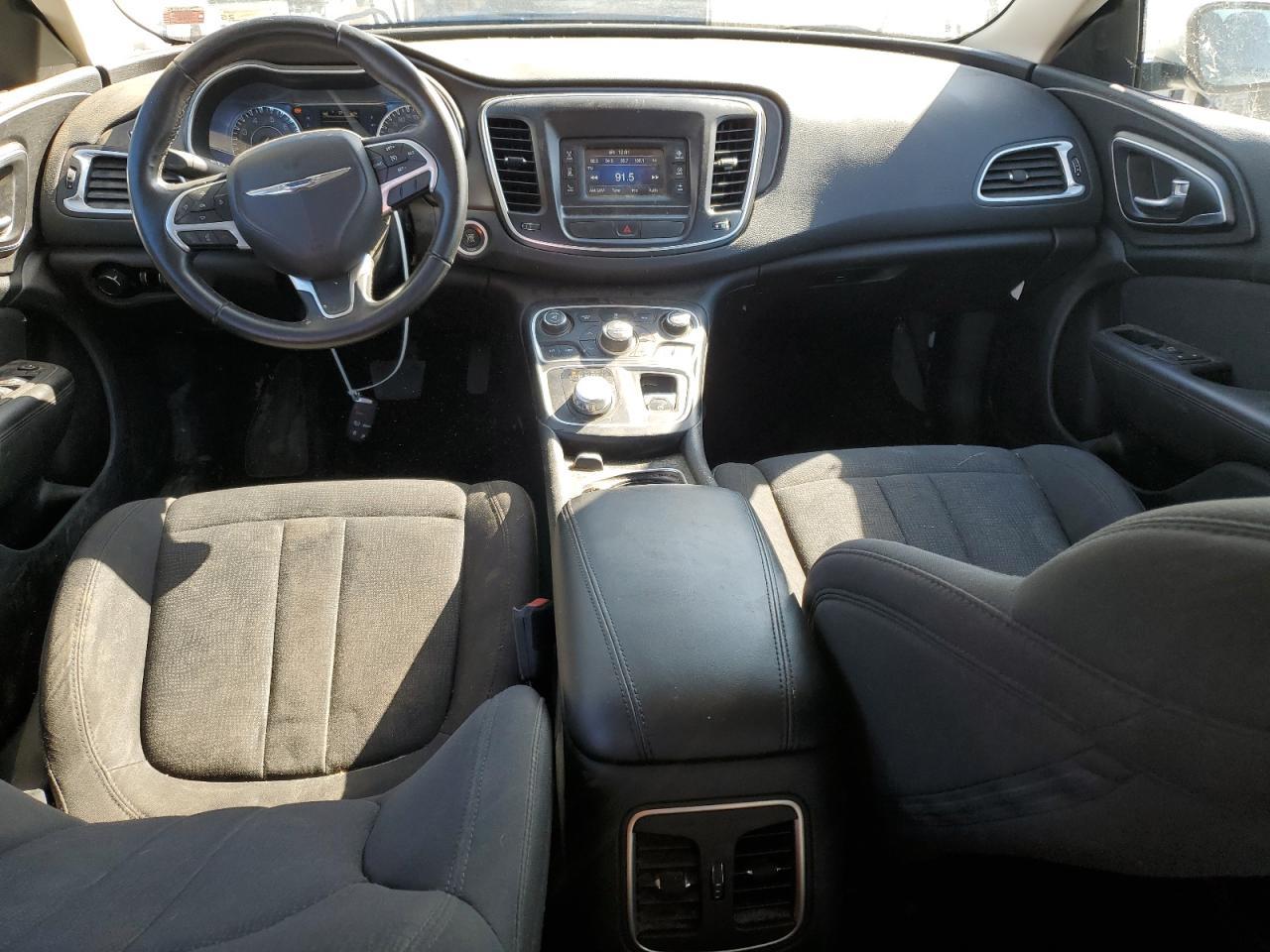 2016 Chrysler 200 Limited - zdjęcie 8