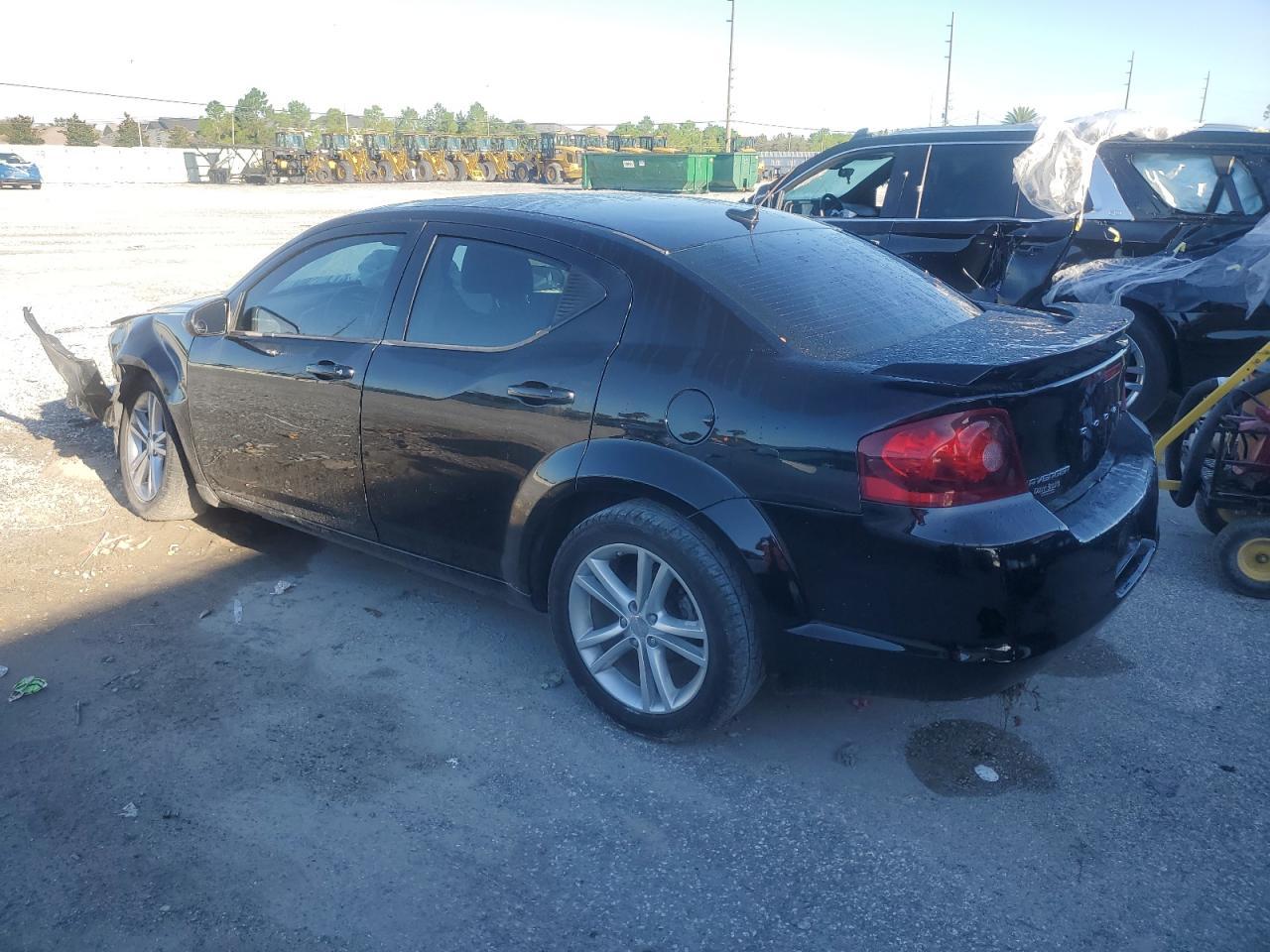 2013 Dodge Avenger - zdjęcie 2