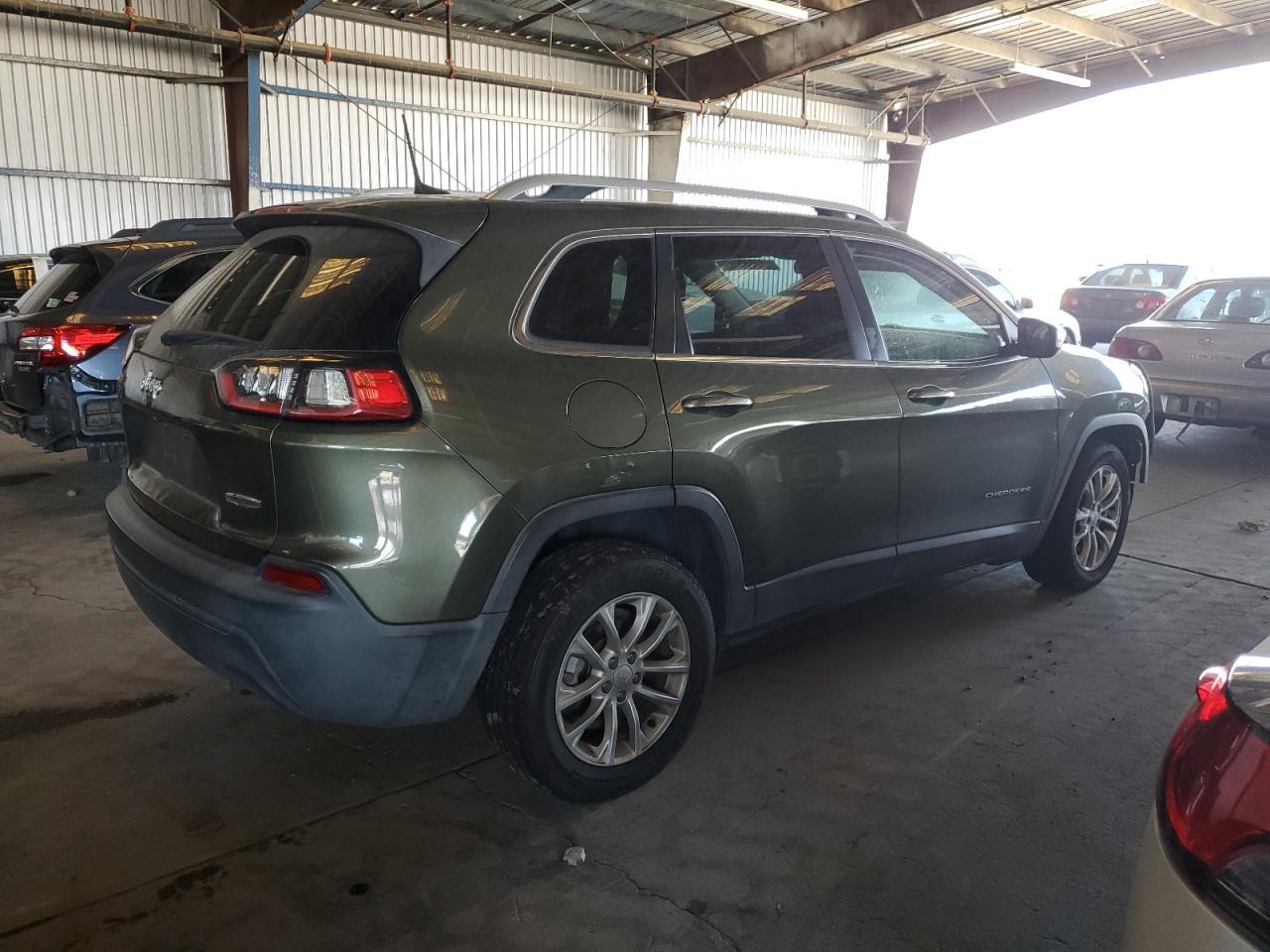 2019 Jeep Cherokee - zdjęcie 3