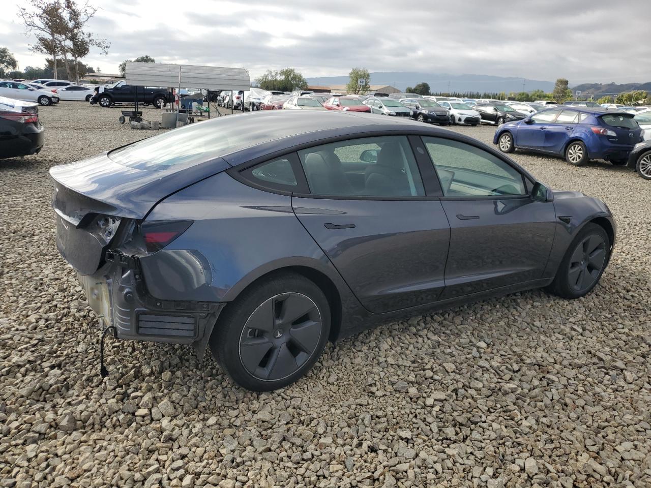 2023 Tesla Model 3 - zdjęcie 3