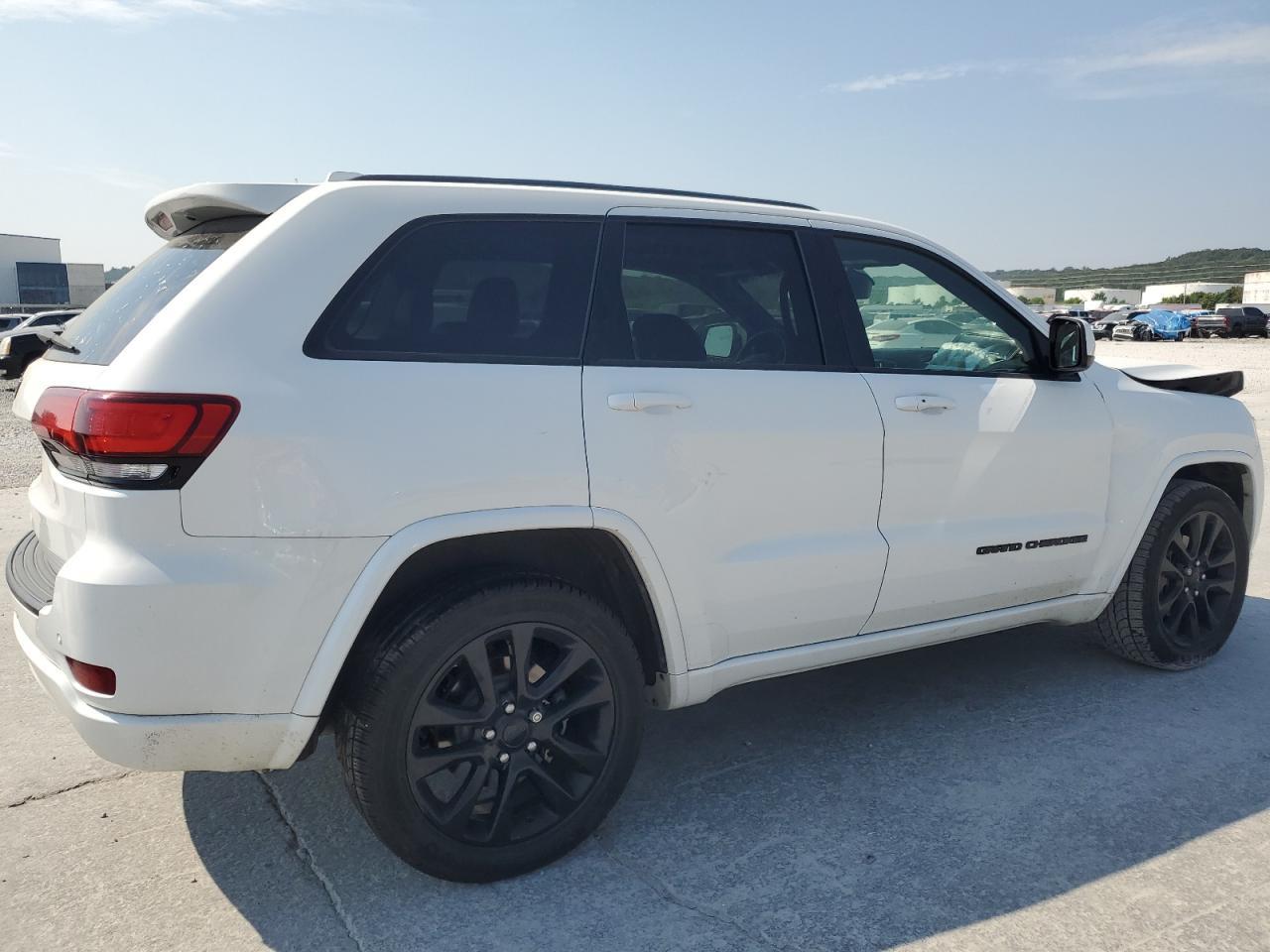 2019 Jeep Grand Cherokee Laredo - zdjęcie 3