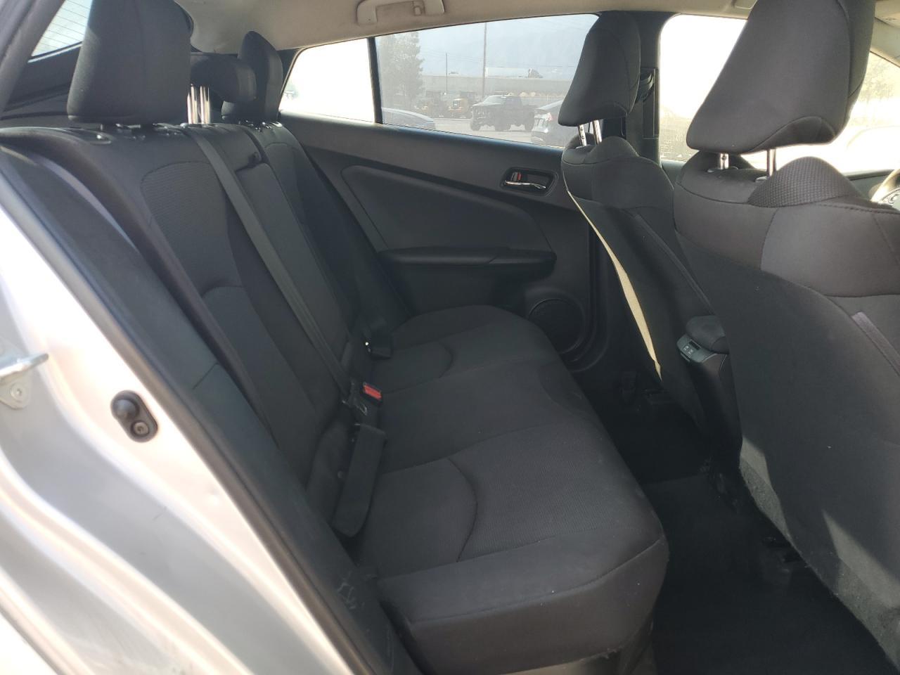 2022 Toyota Prius Night Shade - zdjęcie 10